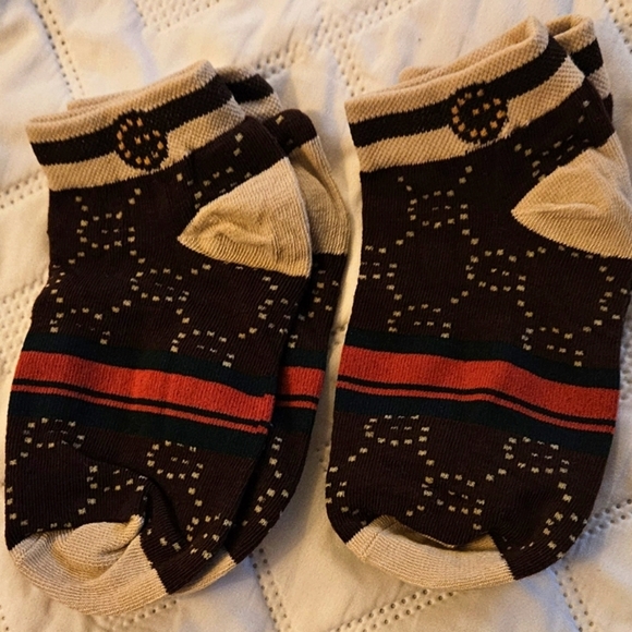 ๐ NWOT Designer Patterned Women And Men's Socks Set - Brown Cream-TWO PAIRS๐ - Picture 1 of 3
